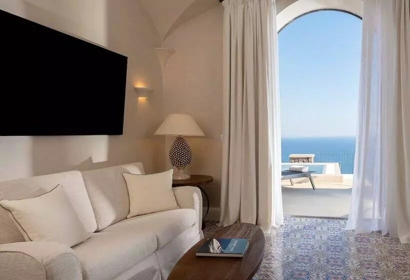 سوییت با استخر, Furore Grand