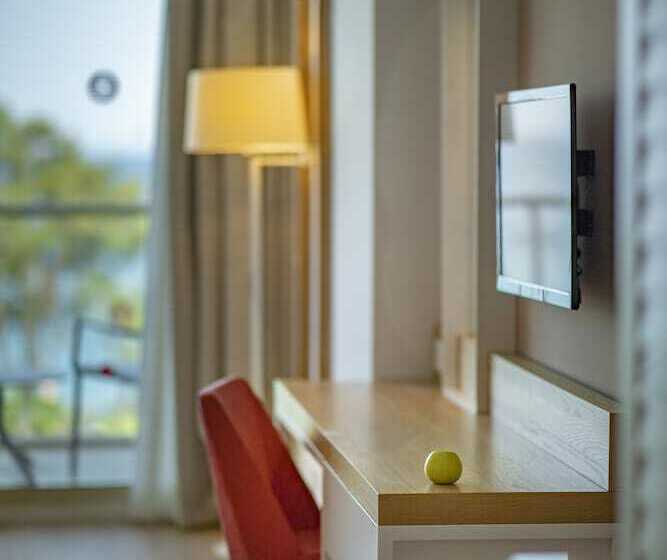 サイドシービュースーペリアールーム, Akra Kemer