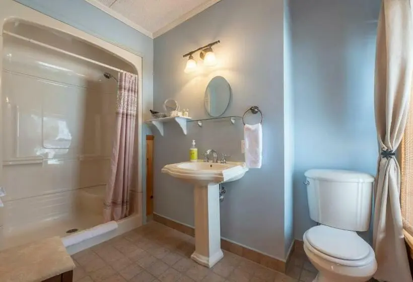 スタンダードルーム, Auberge L Intermède Du Lac