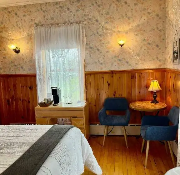 スタンダードルーム, Auberge L Intermède Du Lac