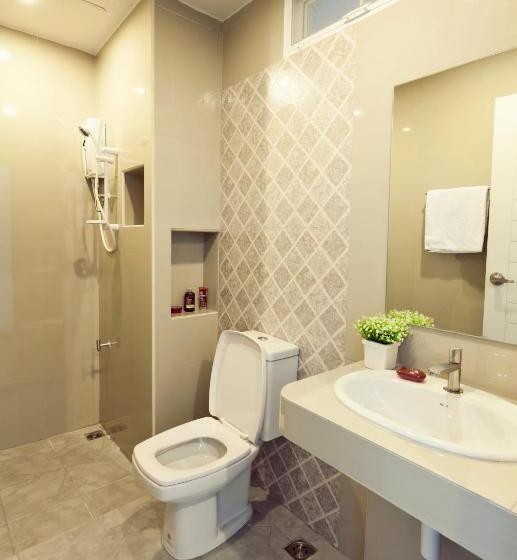 غرفة كلاسيكية, The Eight