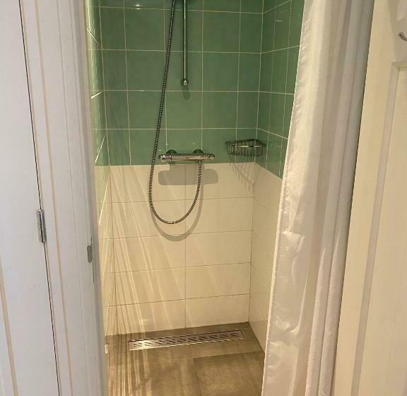 غرفة قياسية, Dreumelse Waard