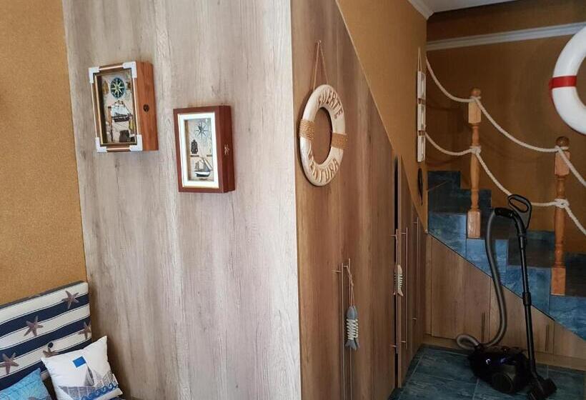 デラックスルーム, панівецька садиба