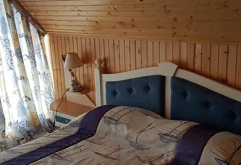 デラックスルーム, панівецька садиба