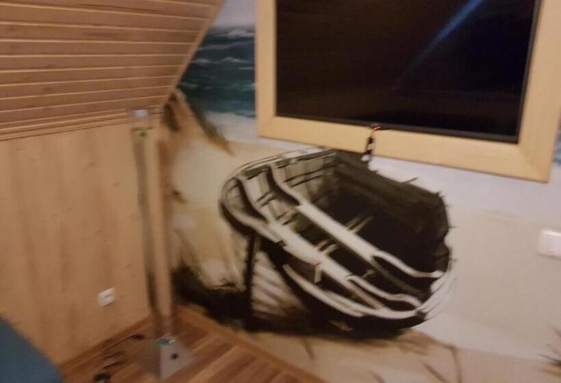 デラックスルーム, панівецька садиба