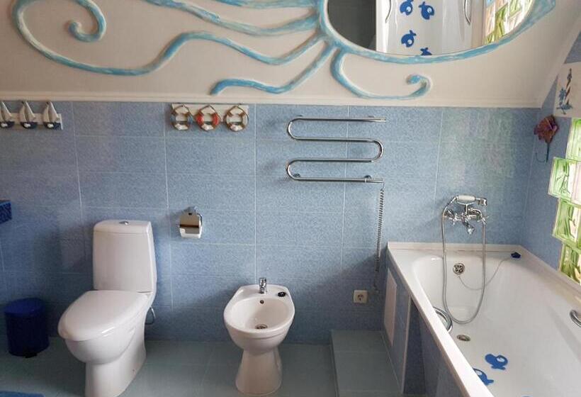 デラックスルーム, панівецька садиба