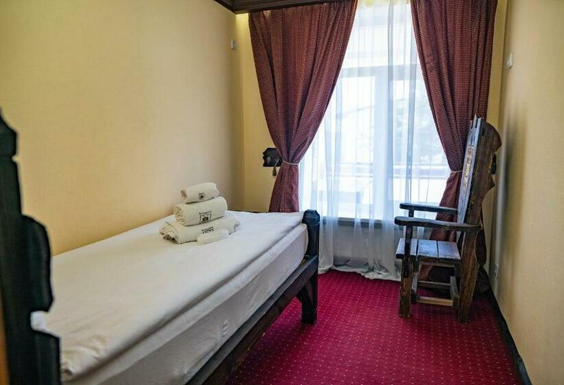 اتاق استاندارد یک نفره, Dniprovskiy Dvir