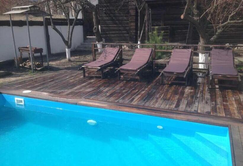 ویلای 5 خوابه, Dniprovskiy Dvir