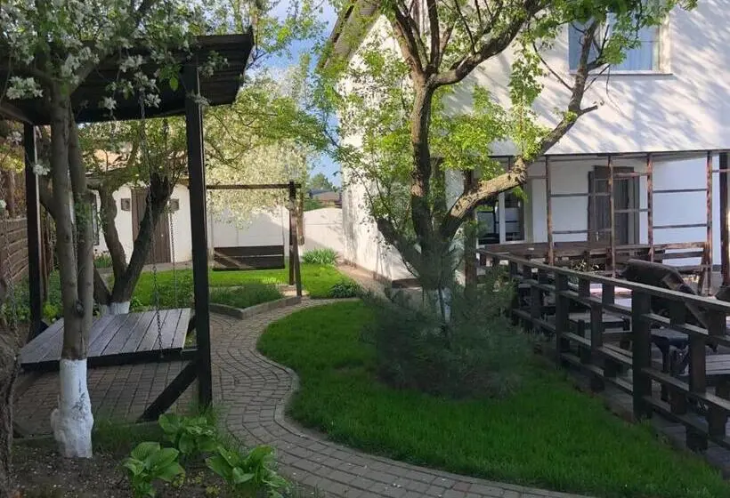 5寝室のヴィラ, Dniprovskiy Dvir
