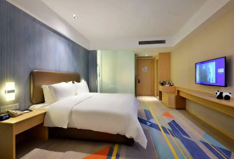 キングサイズベッドのスタンダードルーム, Holiday Inn Express Chengdu Tianhe, An Ihg