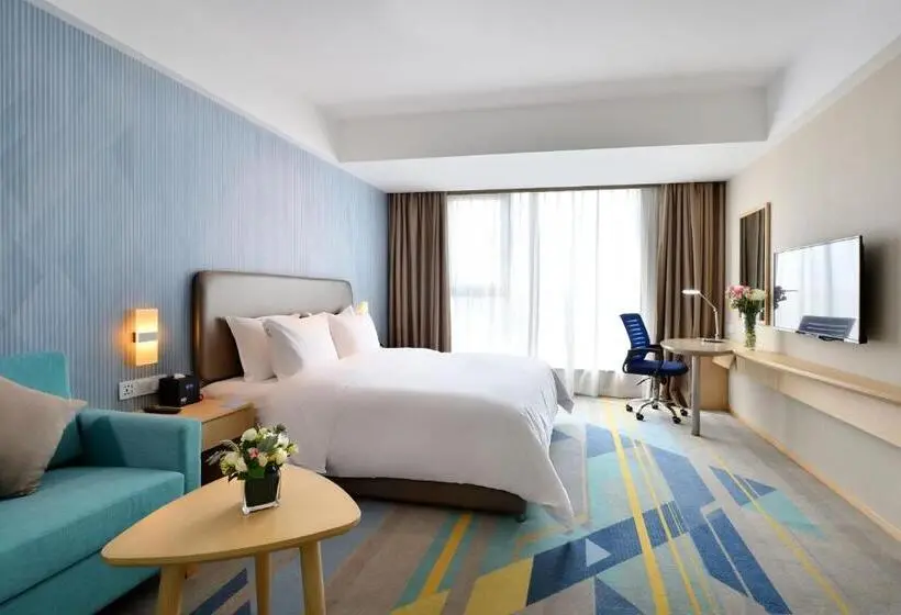 キングサイズベッドのスーペリアルーム, Holiday Inn Express Chengdu Tianhe, An Ihg