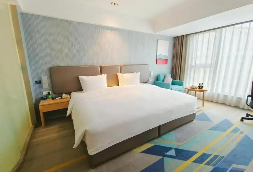キングサイズベッドのスタンダードルーム, Holiday Inn Express Chengdu Tianhe, An Ihg