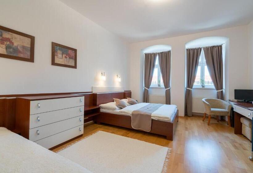 四人标准间, Kúria Beckov Penzión