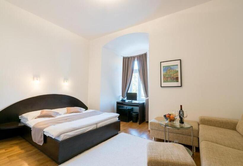 小型套房, Kúria Beckov Penzión