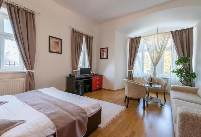 小型套房, Kúria Beckov Penzión