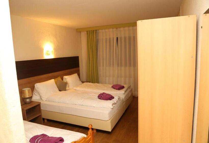 חדר משפחתי, Lakeview Bei Interlaken