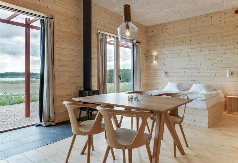 スーペリアスタジオ, Lindeborgs Eco Retreat
