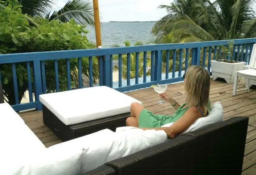 اتاق لوکس خانوادگی, Maya Beach