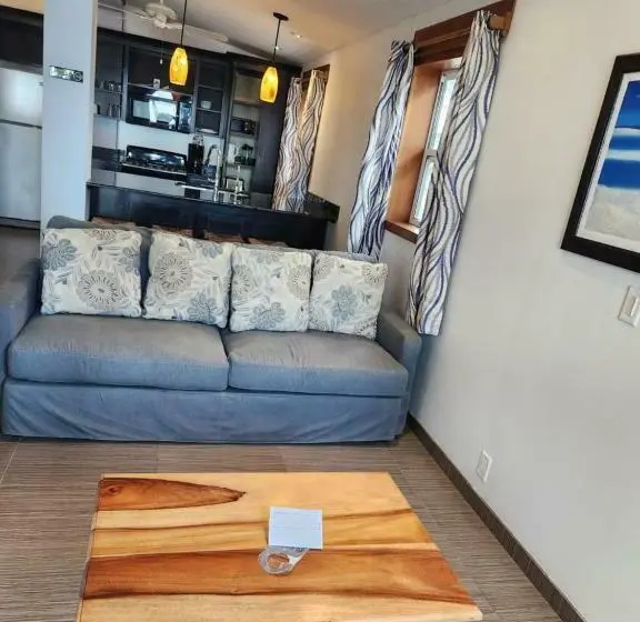 اتاق سوپریور با تخت بزرگ, Maya Beach