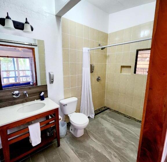 اتاق لوکس با چشمانداز دریا, Maya Beach