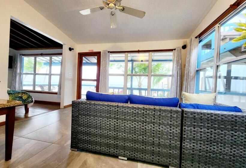 اتاق لوکس با چشمانداز دریا, Maya Beach