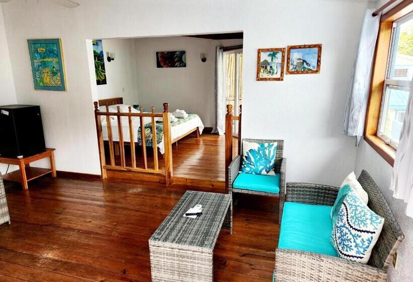 اتاق استاندارد با بالکن و چشمانداز دریا, Maya Beach