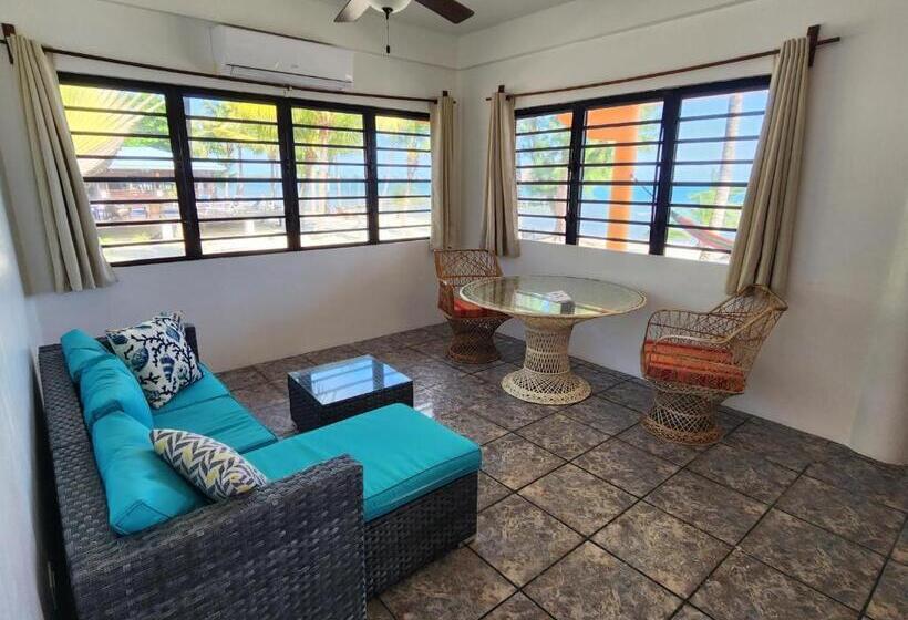 آپارتمان 1 خوابه با چشمانداز دریا, Maya Beach