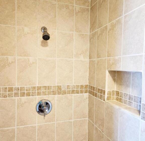 استودیو استاندارد با چشمانداز استخر, Maya Beach