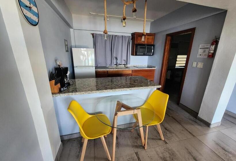 سوئیت با تخت بزرگ, Maya Beach