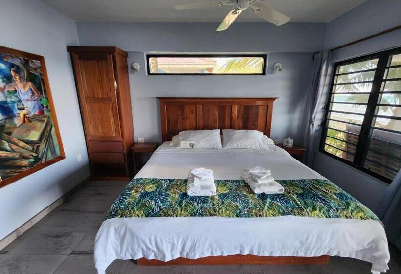 سوئیت با تخت بزرگ, Maya Beach