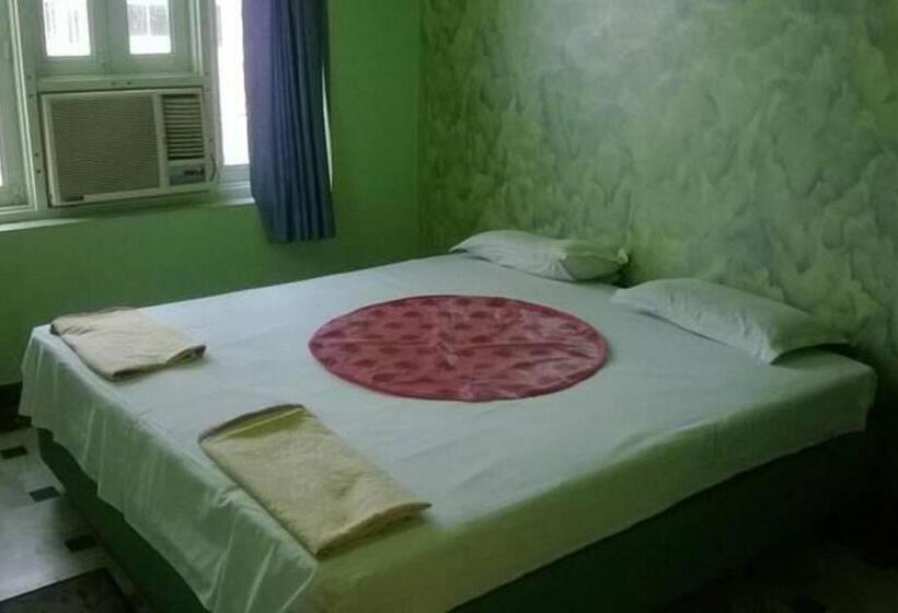 Номер Deluxe, Narayan Palace