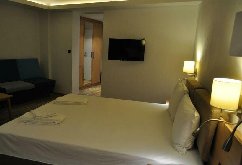 海景标准间带阳台, Tyulenovo