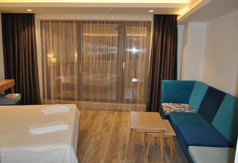 海景标准间带阳台, Tyulenovo