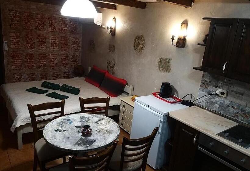 Бунгало Стандарт 2 Спальни, къща за гости там край реката