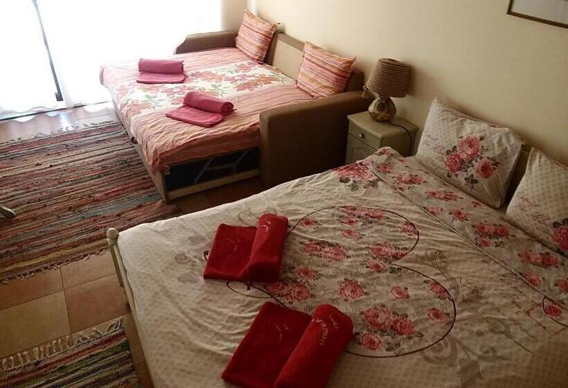 Бунгало Стандарт 2 Спальни, къща за гости там край реката