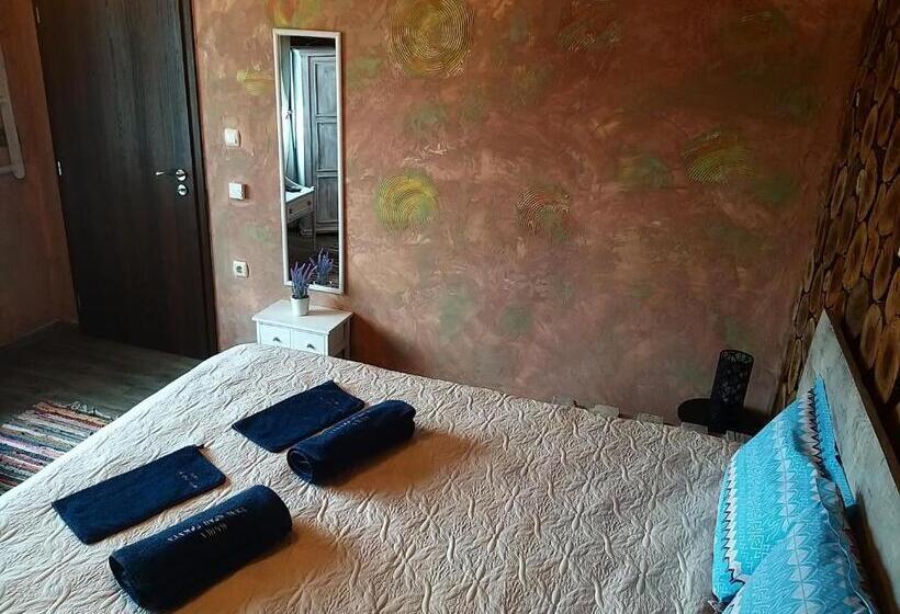 Бунгало Deluxe, къща за гости там край реката