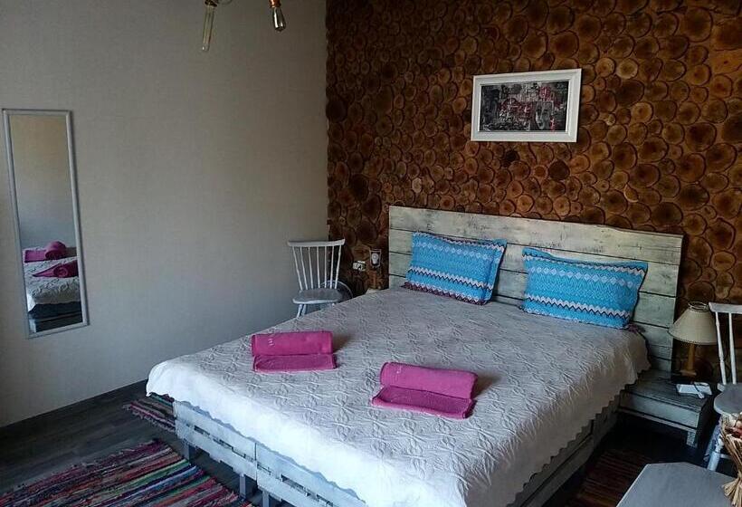 Бунгало Deluxe, къща за гости там край реката