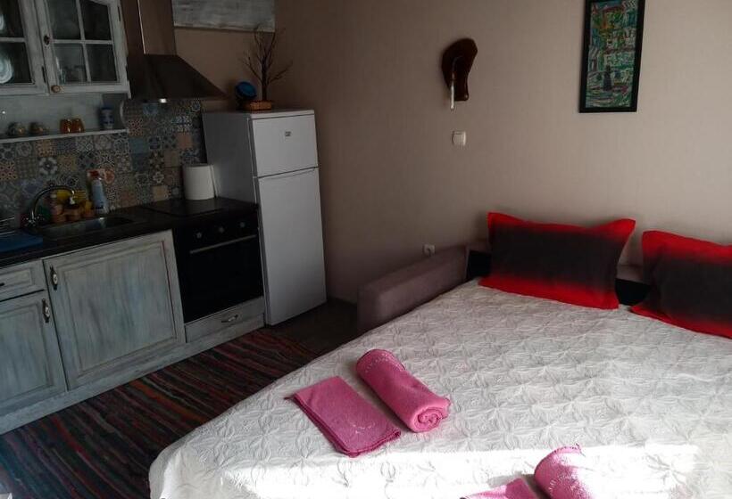 Бунгало Deluxe, къща за гости там край реката