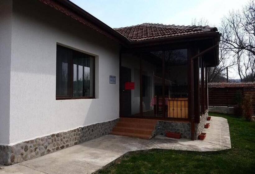 Бунгало Deluxe, къща за гости там край реката