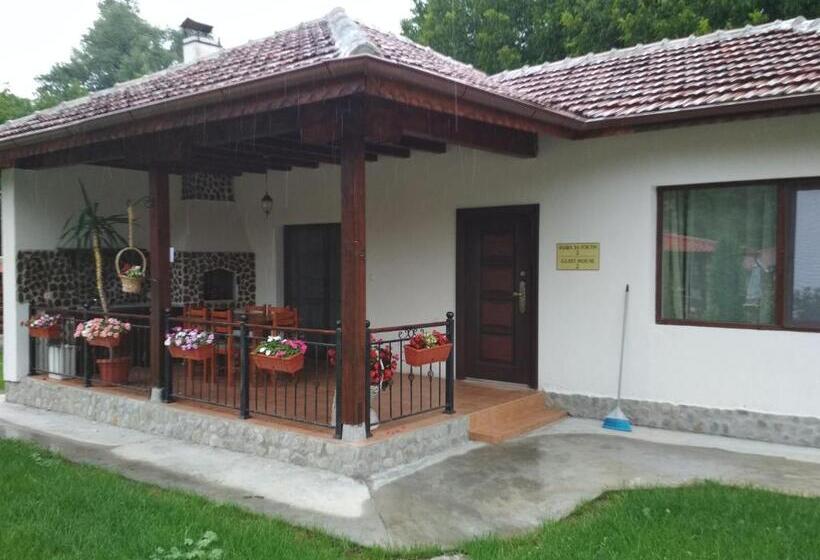 Бунгало Deluxe, къща за гости там край реката