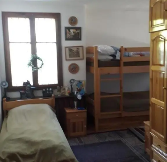 コンフォートトリプルルーム, Chuchi Guest House 1