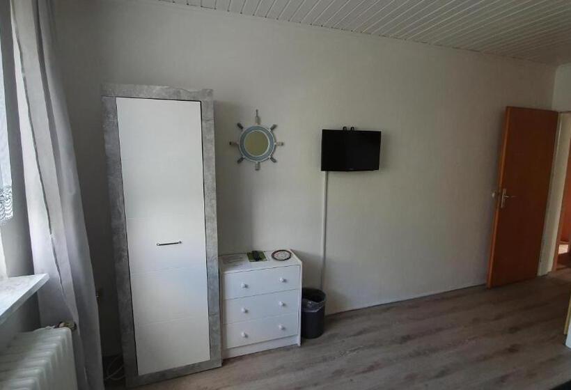 标准单人间, Pension Velber