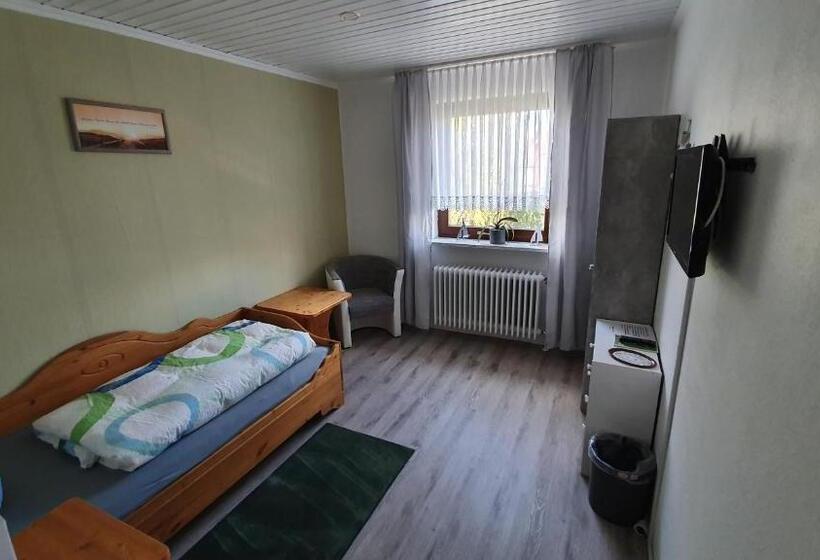 标准单人间, Pension Velber