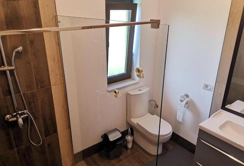 침실 1개 테라스 아파트, Pensiunea Almada