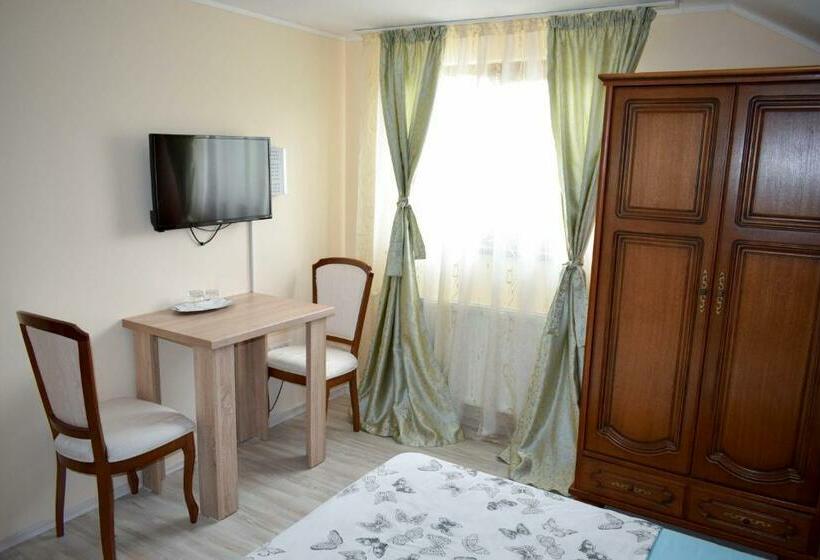 Номер Стандарт, Pensiunea Flora