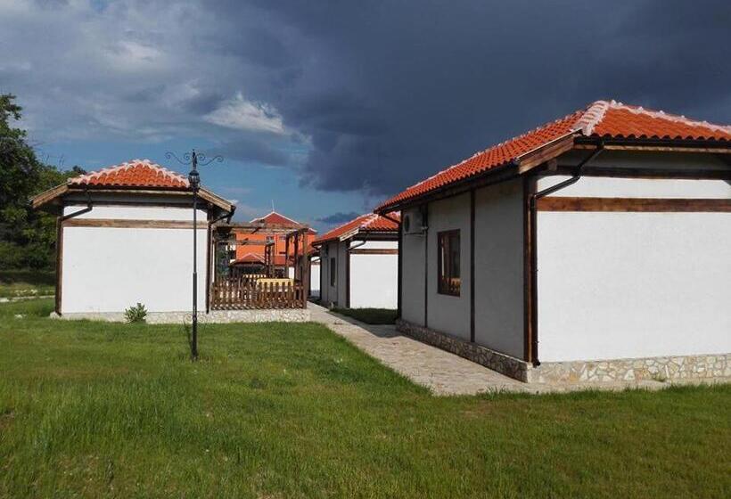 Бунгало Стандарт, Complex Magura