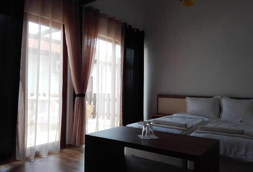 Бунгало Стандарт, Complex Magura