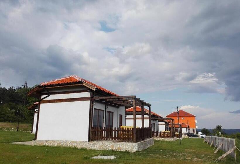 Бунгало Стандарт, Complex Magura