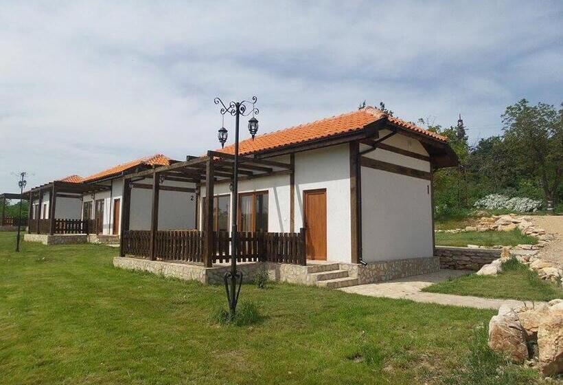 Бунгало Стандарт, Complex Magura