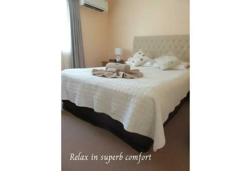 Huoneisto 1 Makuuhuone, Rubyvale Motel & Holiday Units   An Adults Only Getaway